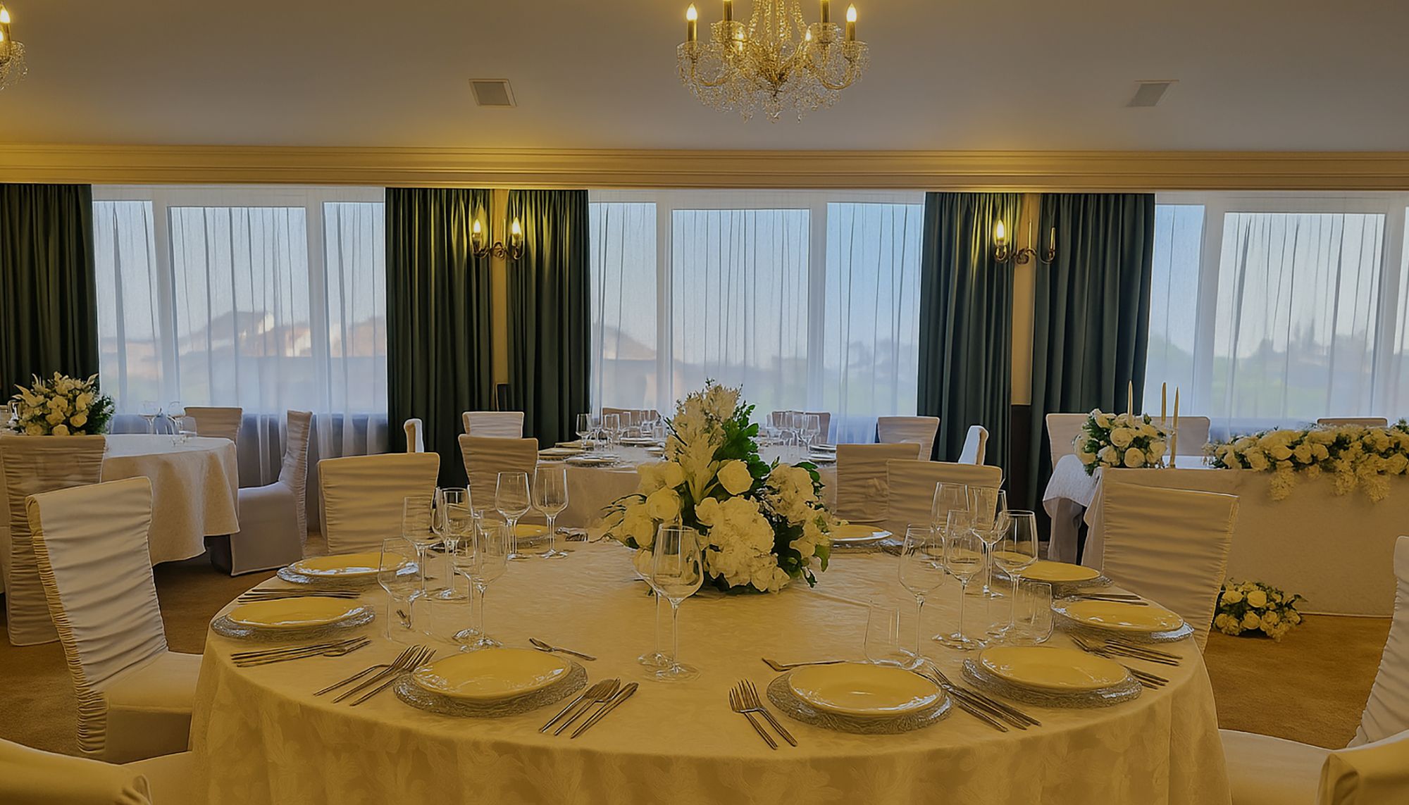 Organizare evenimente Timisoara | Evenimente private Timisoara | Evenimente corporate Timisoara | Sala evenimente Timisoara | Restaurant in Timisoara | Cazare Timisoara | Sala evenimente Timisoara | Organizare Nunti Timisoara | Royal Events Timisoara