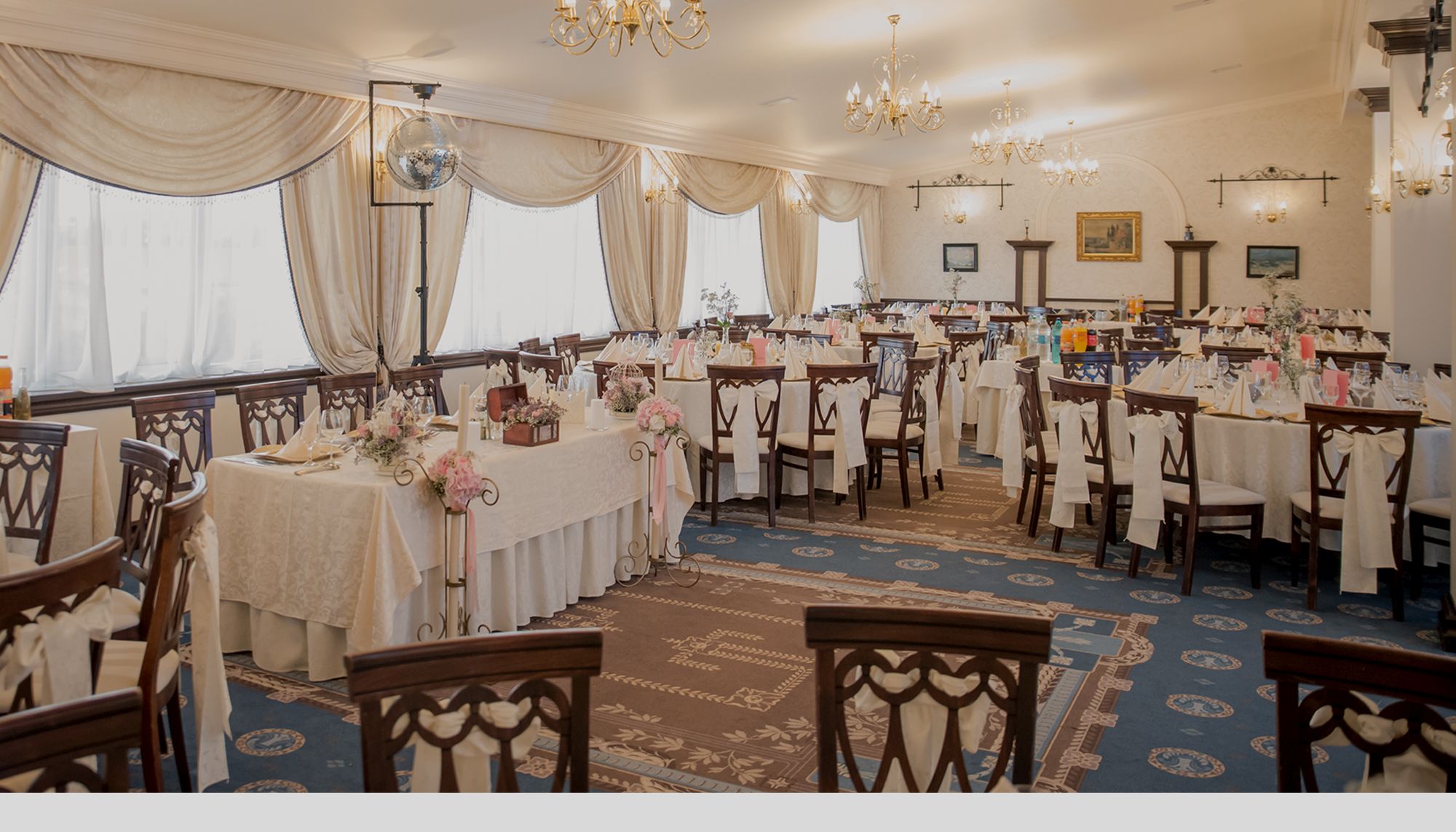 Organizare evenimente Timisoara | Evenimente private Timisoara | Evenimente corporate Timisoara | Sala evenimente Timisoara | Restaurant in Timisoara | Cazare Timisoara | Sala evenimente Timisoara | Organizare Nunti Timisoara | Royal Events Timisoara