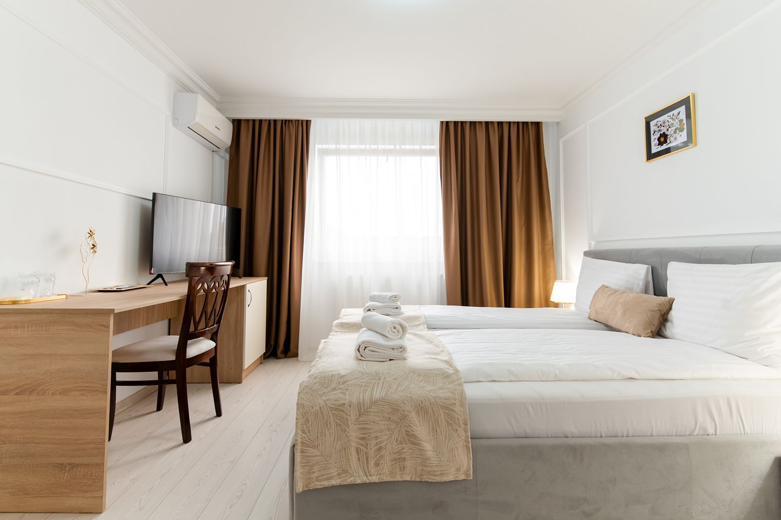 Organizare evenimente Timisoara | Evenimente private Timisoara | Evenimente corporate Timisoara | Sala evenimente Timisoara | Restaurant in Timisoara | Cazare Timisoara | Sala evenimente Timisoara | Organizare Nunti Timisoara | Royal Events Timisoara